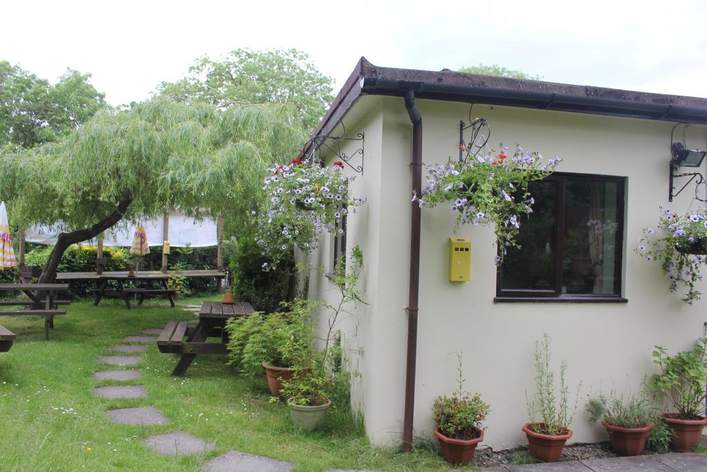 Hotel The Swan At Stoford Stapleford  Exterior foto